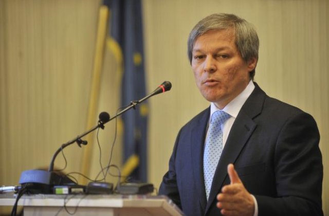 Dacian Ciolos si Anca Dragu, asteptati joi in Parlament