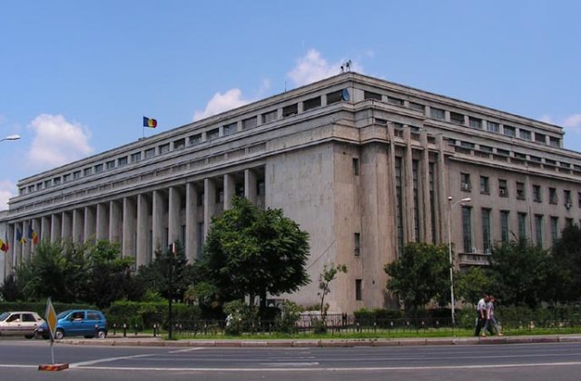 Guvernul Grindeanu stabileste ca "prioritate majora" sustinerea industriei de aparare