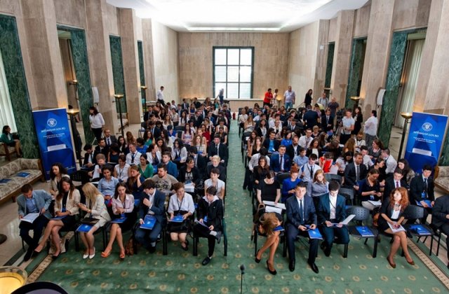 Programul de internship la Guvern continua si in 2017