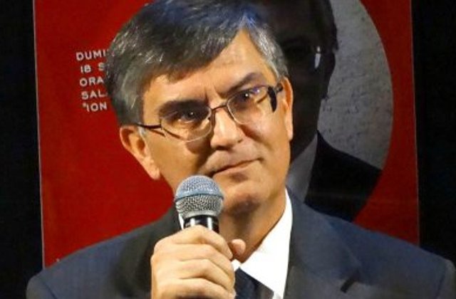 Mircea Dumitru se delimiteaza de apelul Academiei Romane