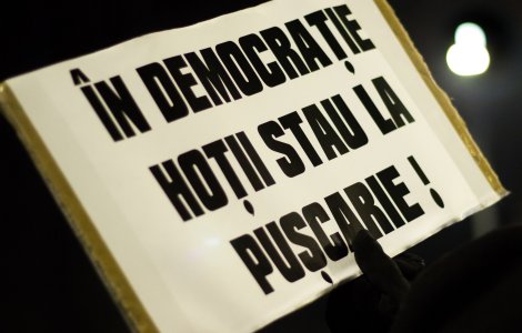 A 11-a seara de proteste in Piata Victoriei