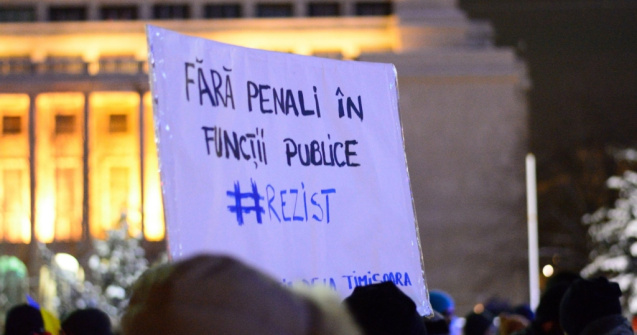 "Maratonul democratiei" - 30 de tineri au alergat 42 de kilometri