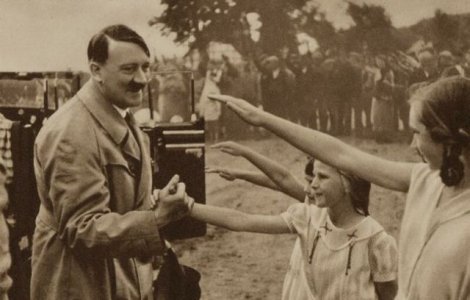 Autoritatile austriece cauta o dublura a lui Adolf Hitler