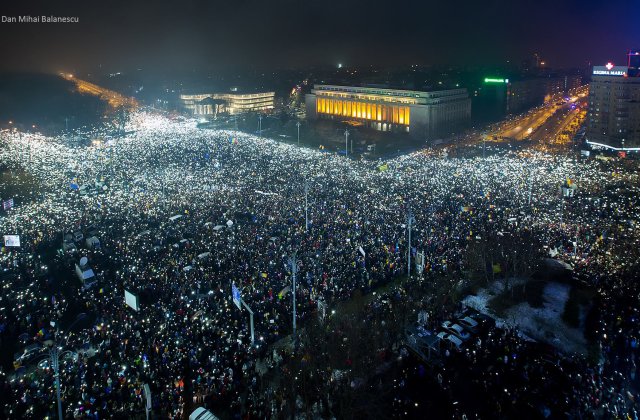 [VIDEO] Noua varianta a imnului golanilor inspirata din Piata Victoriei