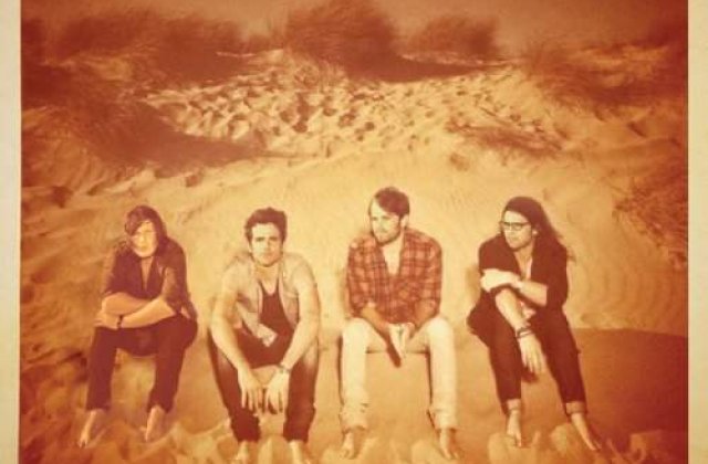 [VIDEO] Kings of Leon, locul 1 in topul vanzarilor