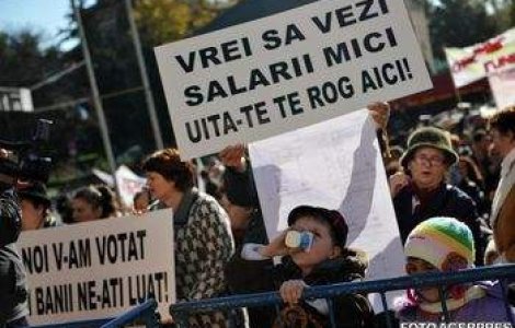  Top  Mii de romani au protestat miercuri in Capitala