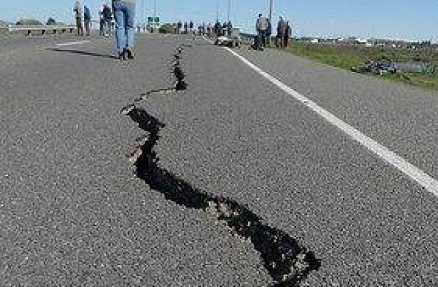 Peste 300 de morti in urma cutremurului din Indonezia