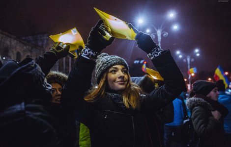 Euronews: Romanii, hotarati, cer ajutorul Uniunii Europene