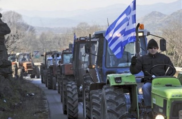 Atentionare de calatorie Grecia. Fermierii blocheaza mai multe artere rutiere