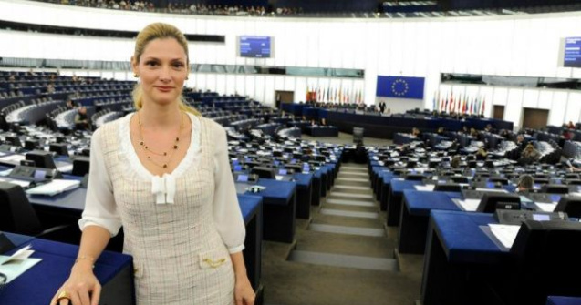 RISE Project: Europarlamentarul Ramona Manescu, tunuri imobiliare