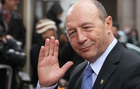 Basescu ii propune lui Iohannis o noua intrebare la referendum