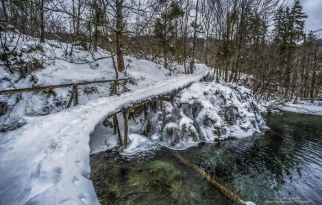  Top  Splendoarea cascadelor inghetate din Croatia