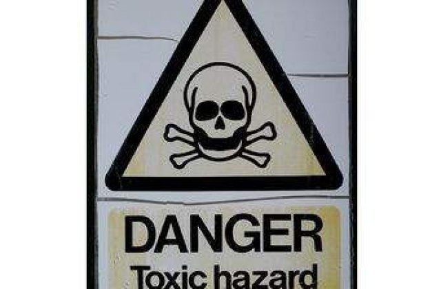 "Prin noi natura renaste", firma de deseuri periculoase