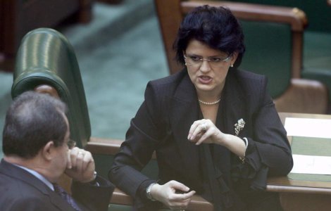 Anca Boagiu a venit in scaun cu rotile la Parlament