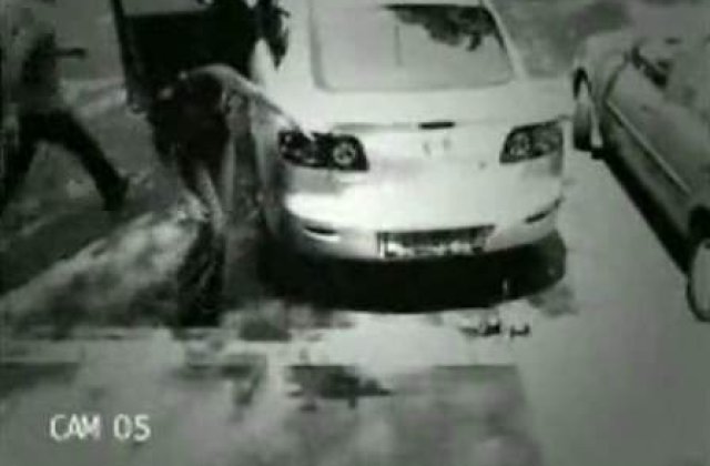 Cel mai simplu mod de a fura o masina?