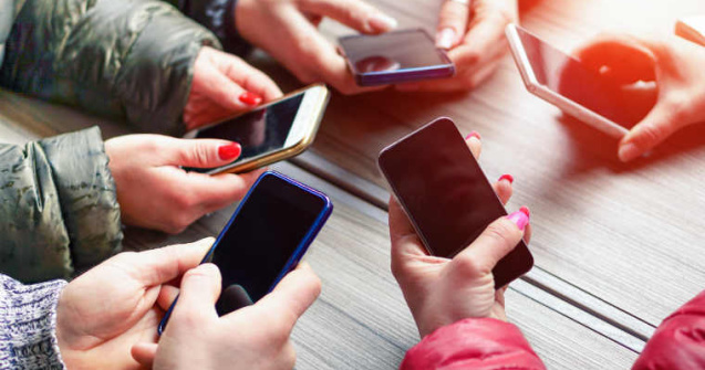 O cafenea din Viena taxeaza clientii care isi incarca telefoanele