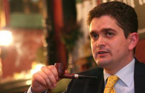 Theodor Paleologu, fost ministru al Culturii, audiat la DNA