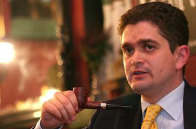 Theodor Paleologu, fost ministru al Culturii, audiat la DNA