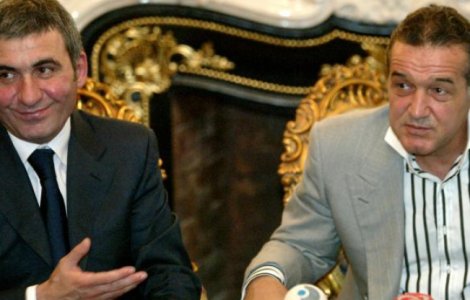 De ce vinde Hagi jucatori doar lui Becali