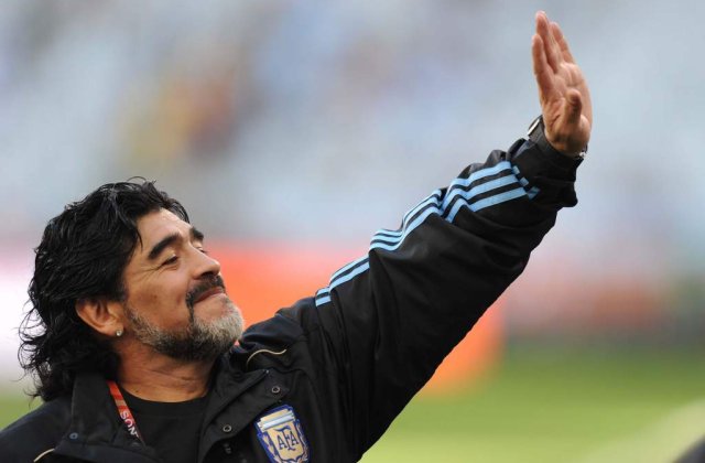 Maradona, jumatate de secol de magie si nebunie