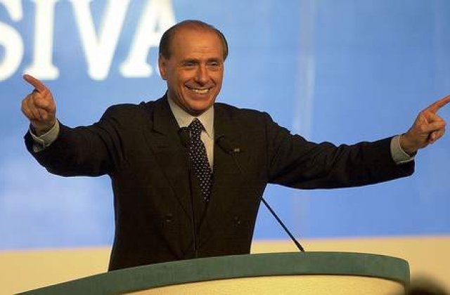 [FOTO/AUDIO]: Berlusconi: "Imi place viata si imi plac femeile, nu datorez explicatii"