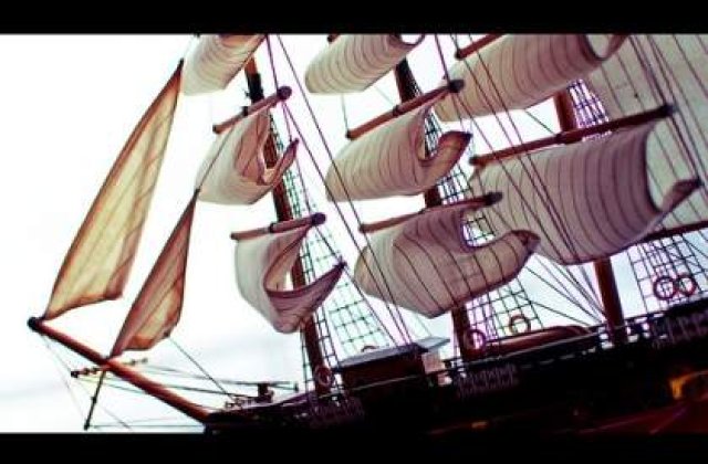 Un roman, la bordul unui vas capturat de pirati somalezi