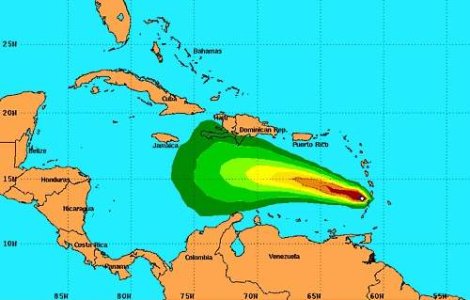 Furtuna tropicala Tomas a devenit uragan