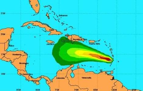 Furtuna tropicala Tomas a devenit uragan
