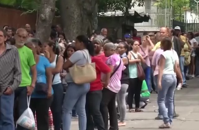 Locuitorii din Venezuela au slabit in medie 8 kilograme, din cauza foametei