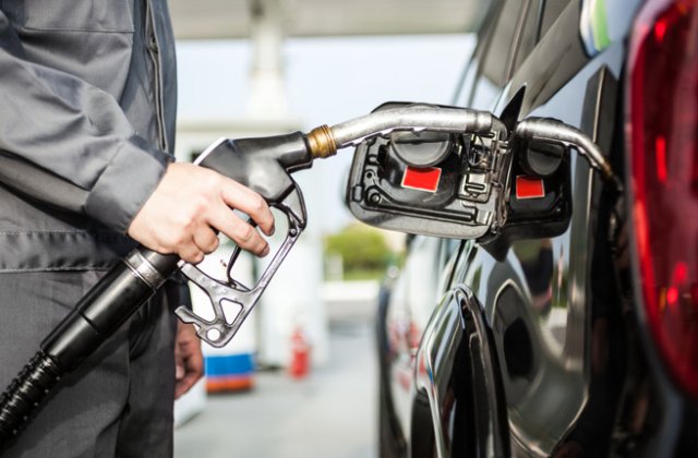 Consiliul Concurentei ancheteaza de ce carburantii din Romania sunt mai scumpi decat media UE