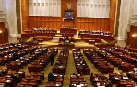 Legea de aprobare a OUG 14 si Legea de respingere a OUG 13 au fost adoptate de Camera Deputatilor