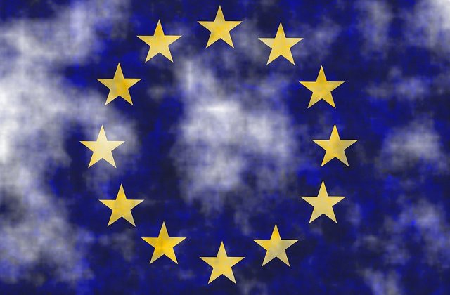 Un nou protest anuntat duminica, in Piata Victoriei:  Operatiunea Steagul UE si Revolutia Luminii