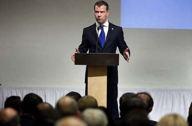 Japonia, indignata de prezenta lui Medvedev in insulele Kurile