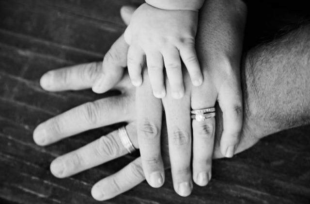 AFP: Cum arata viata unui cuplu roman in austeritate?