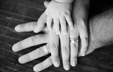 AFP: Cum arata viata unui cuplu roman in austeritate?