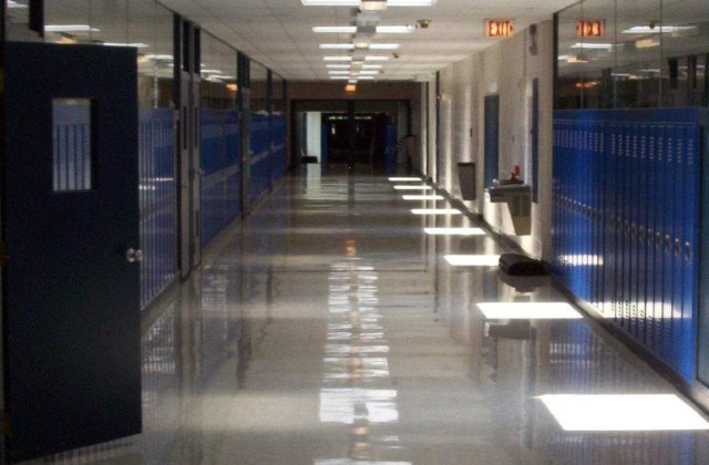 Taxele de scolarizare in Marea Britanie s-ar putea tripla in 2012