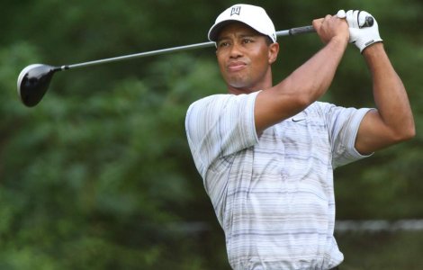 Tiger Woods, la turneul de la Shanghai