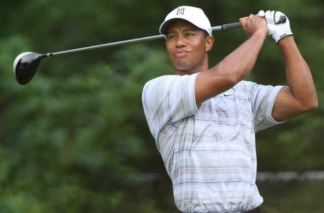 Tiger Woods, la turneul de la Shanghai