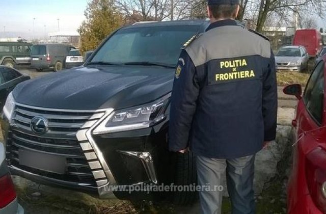 Un Lexus de 160.000 de euro, sechestrat in vama Petea
