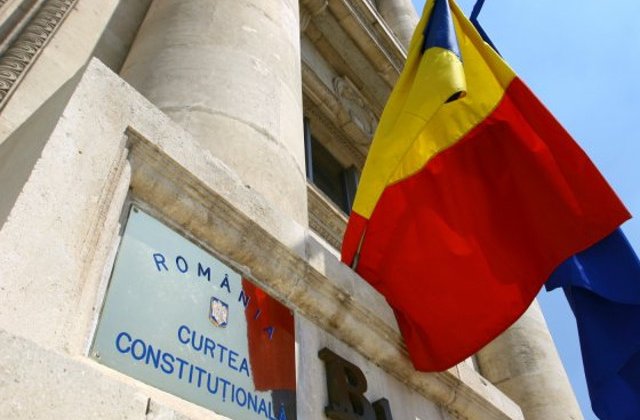 CCR admite existenta conflictului juridic intre Ministerul Public si Guvern pe tema anchetei privind OUG 13