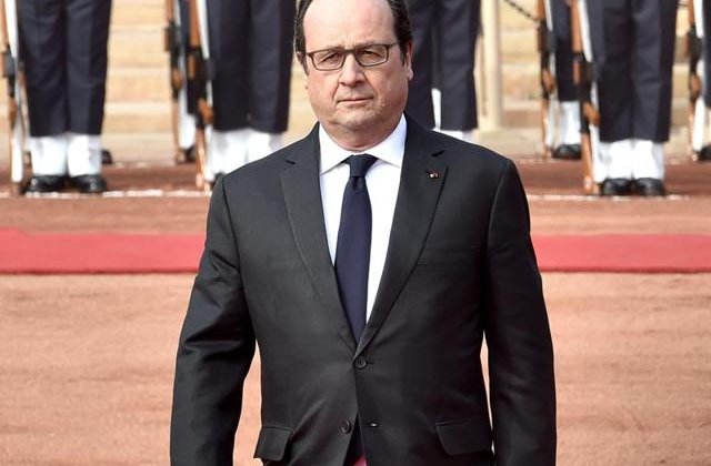 Franta: Un jandarm a deschis focul accidental in timpul unui discurs al presedintelui Hollande