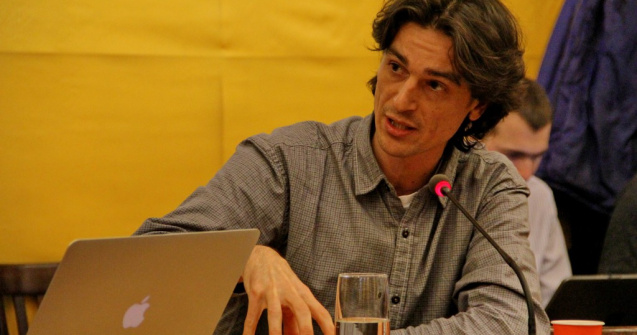 Un deputat USR a mancat din gunoi in Parlament