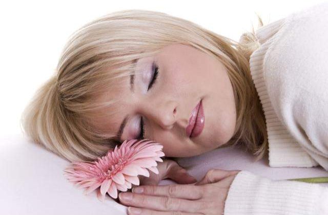 Adoarme de 100 de ori pe zi, de fiecare data cand rade