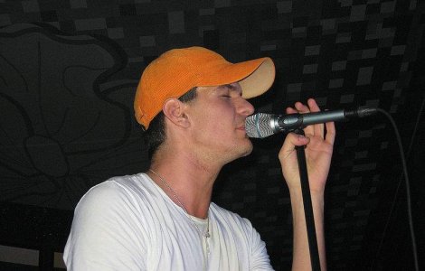 Trupa Vama chestioneaza politica lui Sarkozy in ceea ce priveste tiganii