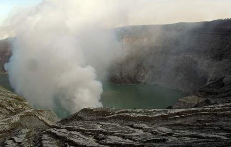 Peste 50 de morti, dupa o noua eruptie a vulcanului Merapi