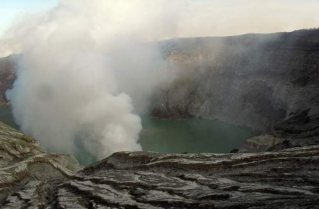 Peste 50 de morti, dupa o noua eruptie a vulcanului Merapi