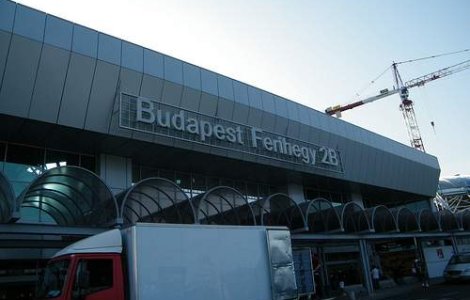Controale "indecente" la un aeroport ungar