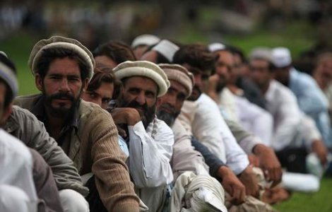 Pakistan: Zeci de morti intr-un atentat sinucigas