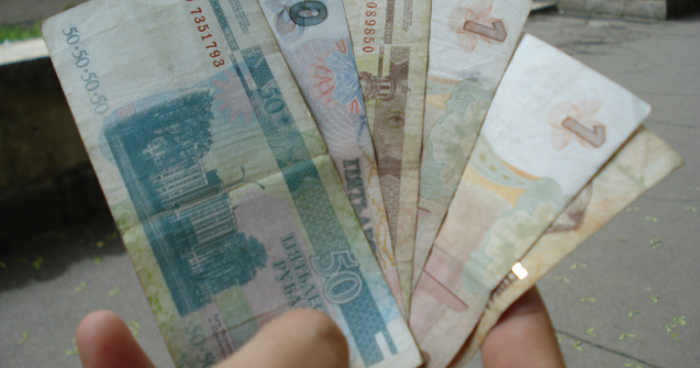 Rubla devine moneda oficiala in Estul Ucrainei