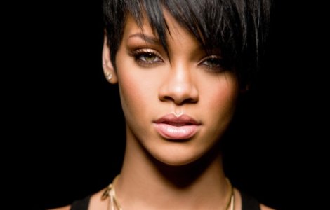 Rihanna, incantata de premiul oferit de Harvard